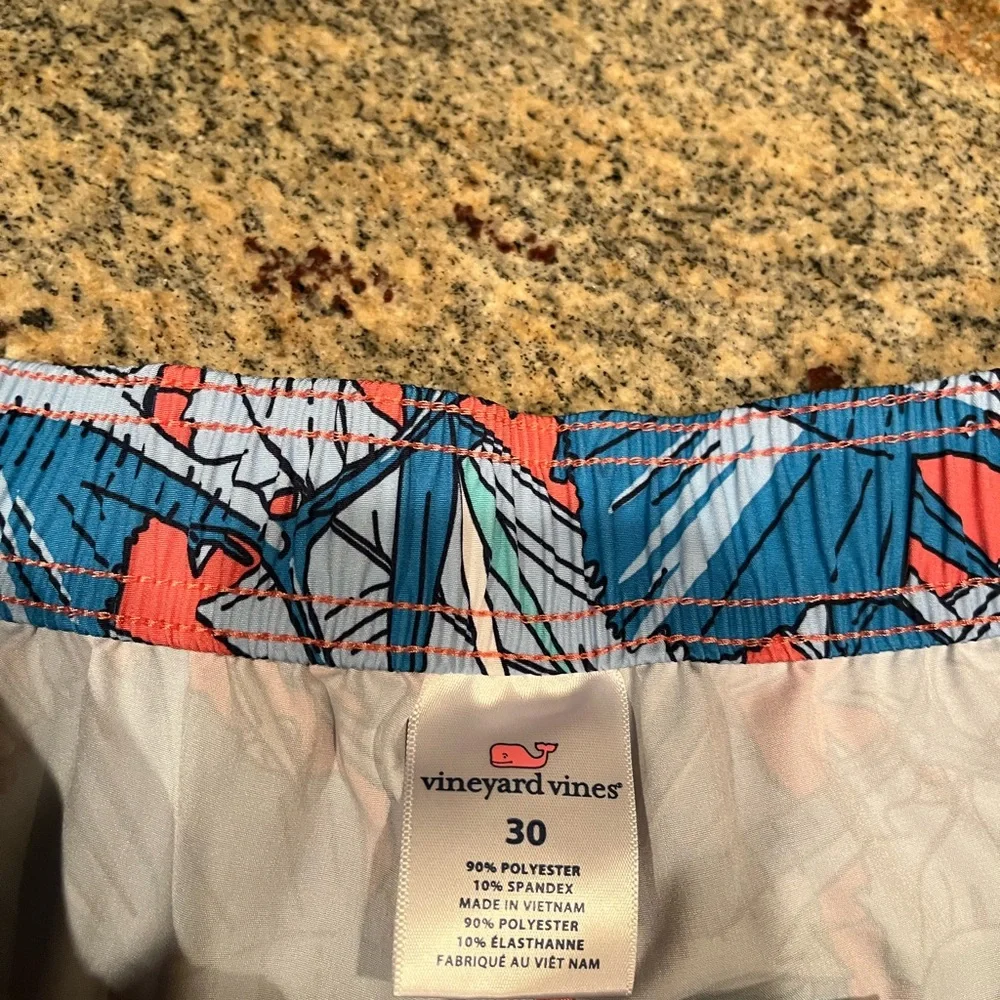 Vineyard Vines mackerel swim trunks men’s size 30 - unlined - Picture 2 of 2